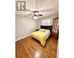 16 Lawrence AVENUE - 24