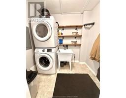 16 Lawrence AVENUE - 26