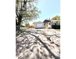 16 Lawrence AVENUE - 8