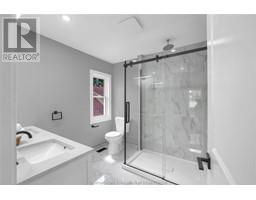 30 MCNAUGHTON AVENUE East - 31