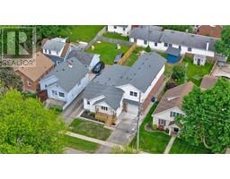 30 MCNAUGHTON AVENUE East - 50