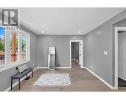 30 MCNAUGHTON AVENUE East - 8