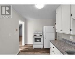 43 Patteson AVENUE - 26