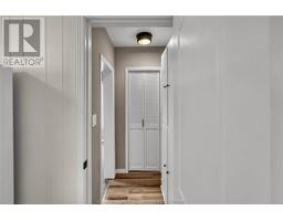 43 Patteson AVENUE - 32
