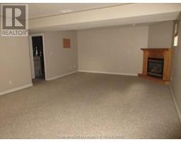 100 SHERWOOD COURT - 24