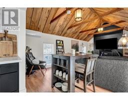 176 SELKIRK STREET - 18