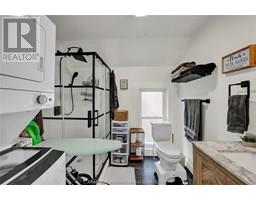 176 SELKIRK STREET - 23