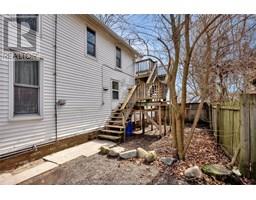 176 SELKIRK STREET - 6