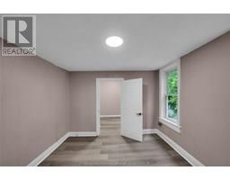61 Baxter STREET - 19