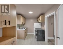 61 Baxter STREET - 6