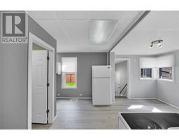 61 Sheldon AVENUE - 11