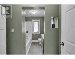 61 Sheldon AVENUE - 18