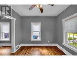61 Sheldon AVENUE - 6