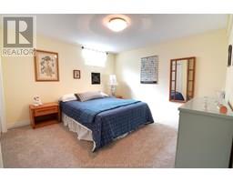 20 McIntosh AVENUE - 27
