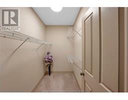 17 COURTYARD WALK - 30