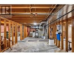 17 COURTYARD WALK - 36
