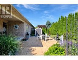 17 COURTYARD WALK - 41