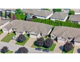 17 COURTYARD WALK - 47