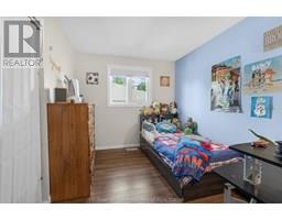 38 Irene CRESCENT - 21
