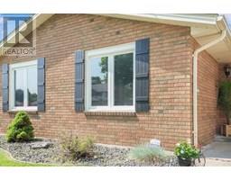 38 Irene CRESCENT - 3