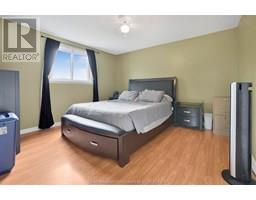 90 VANIER DRIVE - 12