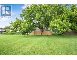 90 VANIER DRIVE - 36