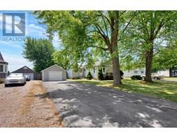 15 Oriole PARKWAY - 31