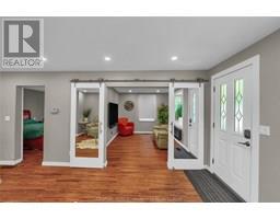 15 Oriole PARKWAY - 8