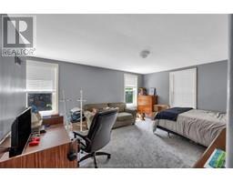 125 Victoria AVENUE - 39