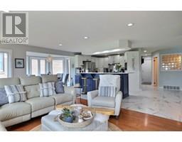 932 Grand AVENUE - 13