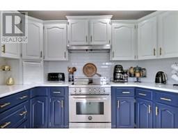 932 Grand AVENUE - 21