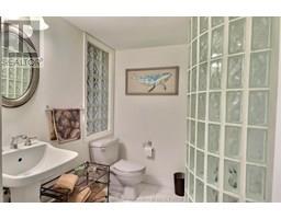 932 Grand AVENUE - 48