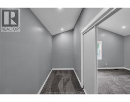 30 MCNAUGHTON AVENUE East - 40