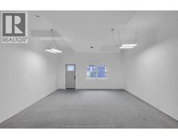 30 MCNAUGHTON AVENUE East - 6