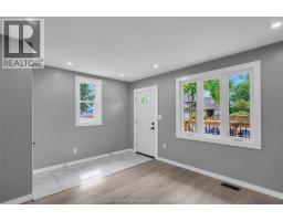 30 MCNAUGHTON AVENUE East - 8