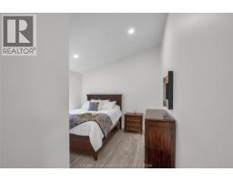 190 MERRITT AVENUE - 25