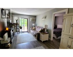 12 Montgomery DRIVE - 4