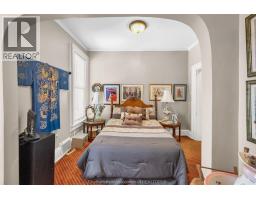 41 Erie STREET South - 41