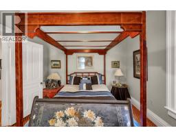 41 Erie STREET South - 45
