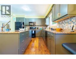 31 PETERBOROUGH DRIVE - 13