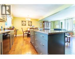 31 PETERBOROUGH DRIVE - 14