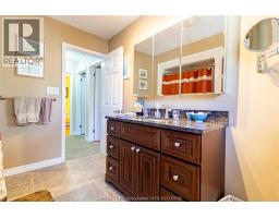31 PETERBOROUGH DRIVE - 24