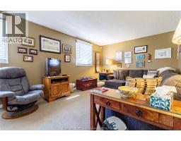 31 PETERBOROUGH DRIVE - 26
