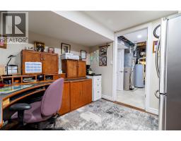 31 PETERBOROUGH DRIVE - 39