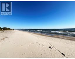 17234 Lakeshore ROAD - 44