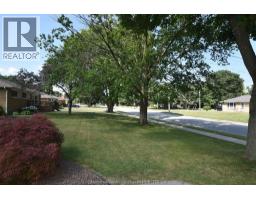 274 TWEEDSMUIR AVENUE East - 12