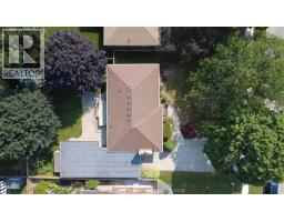 274 TWEEDSMUIR AVENUE East - 14