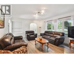 274 TWEEDSMUIR AVENUE East - 19