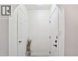 274 TWEEDSMUIR AVENUE East - 20