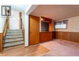 6 Cardinal CRESCENT - 27
